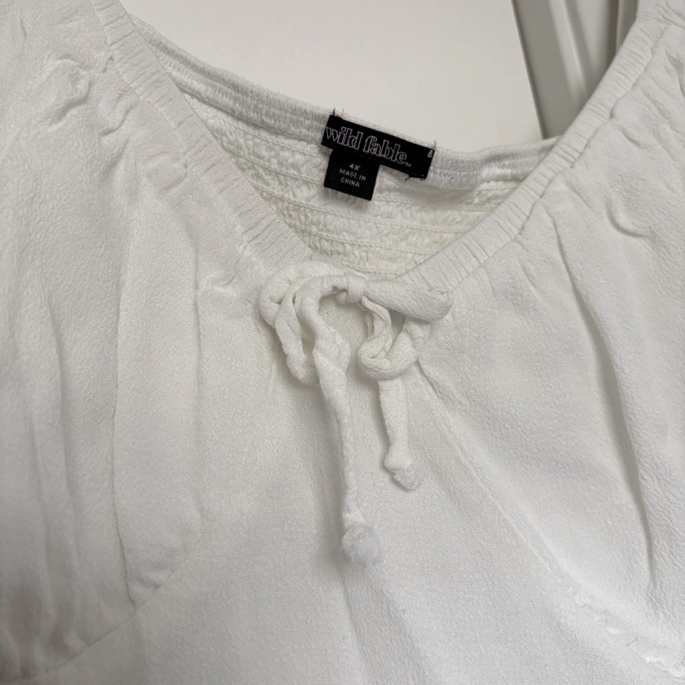 Off Shoulder Ruffle Crop - Picture 2 of 3